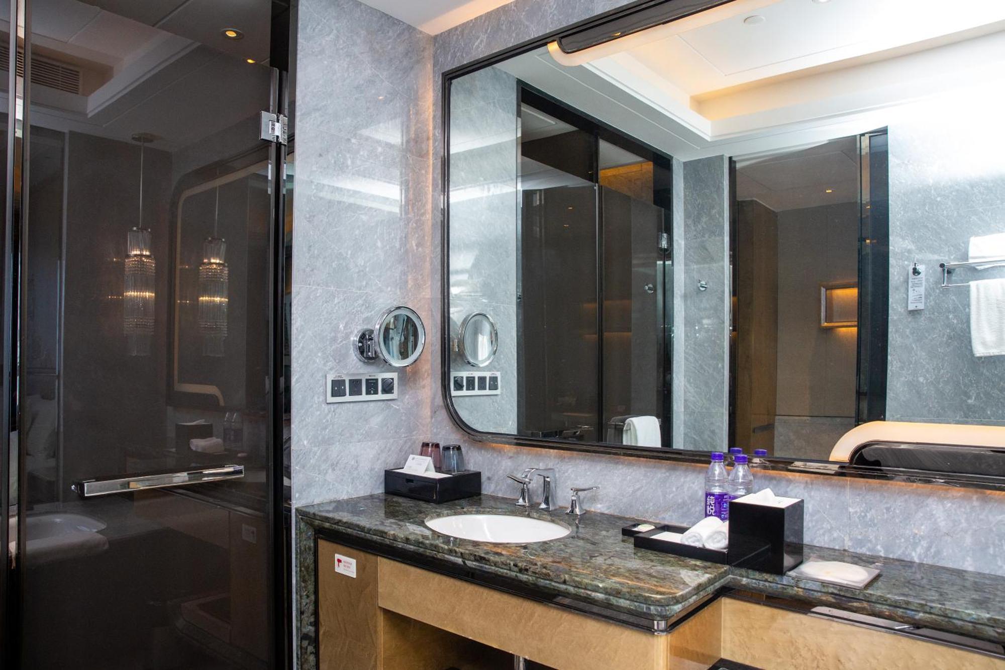 Pullman Yantai Center Hotel Kültér fotó